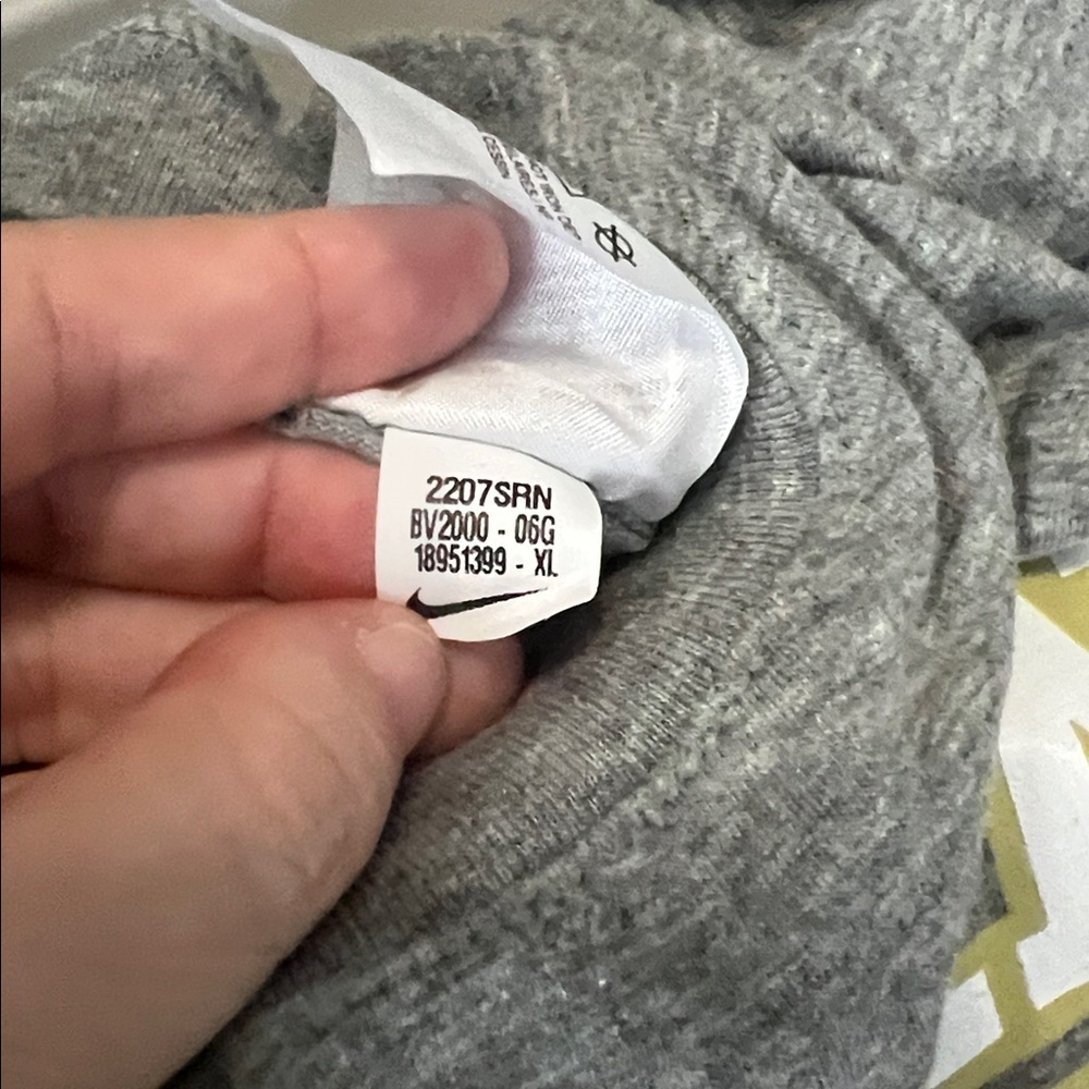 The Nike Tee Lacrosse Graphic Long Sleeve Shirt Gray Size XL - Picture 4 of 6
